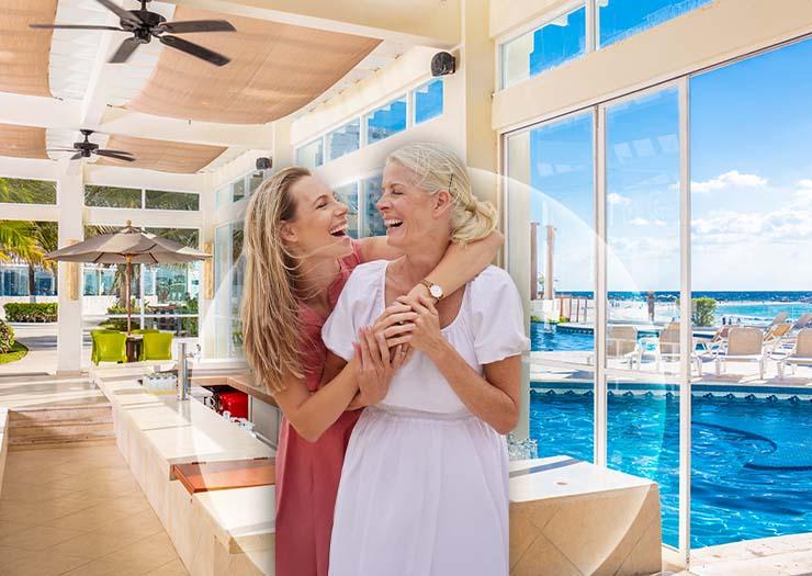 CELEBRATE MOM WITH A TRIP Krystal® Cancún CELEBRATE MOM WITH A TRIP Krystal® Cancún
